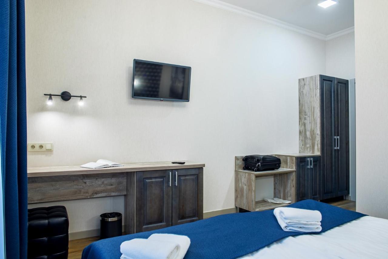Mini Hotel Barvy Lvova On Horodotska St. 外观 照片