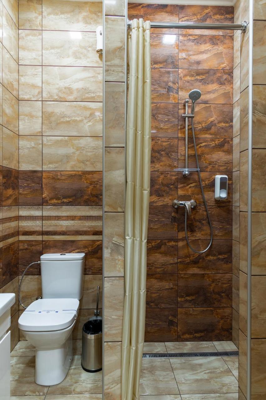 Mini Hotel Barvy Lvova On Horodotska St. 外观 照片